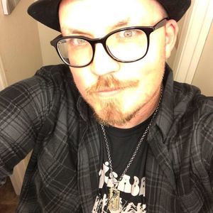 Meet your Posher, Clint